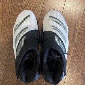 Adidas Basketball Sneakers Size Youth Big Kids 6 # Art EF3604 - boy or girl